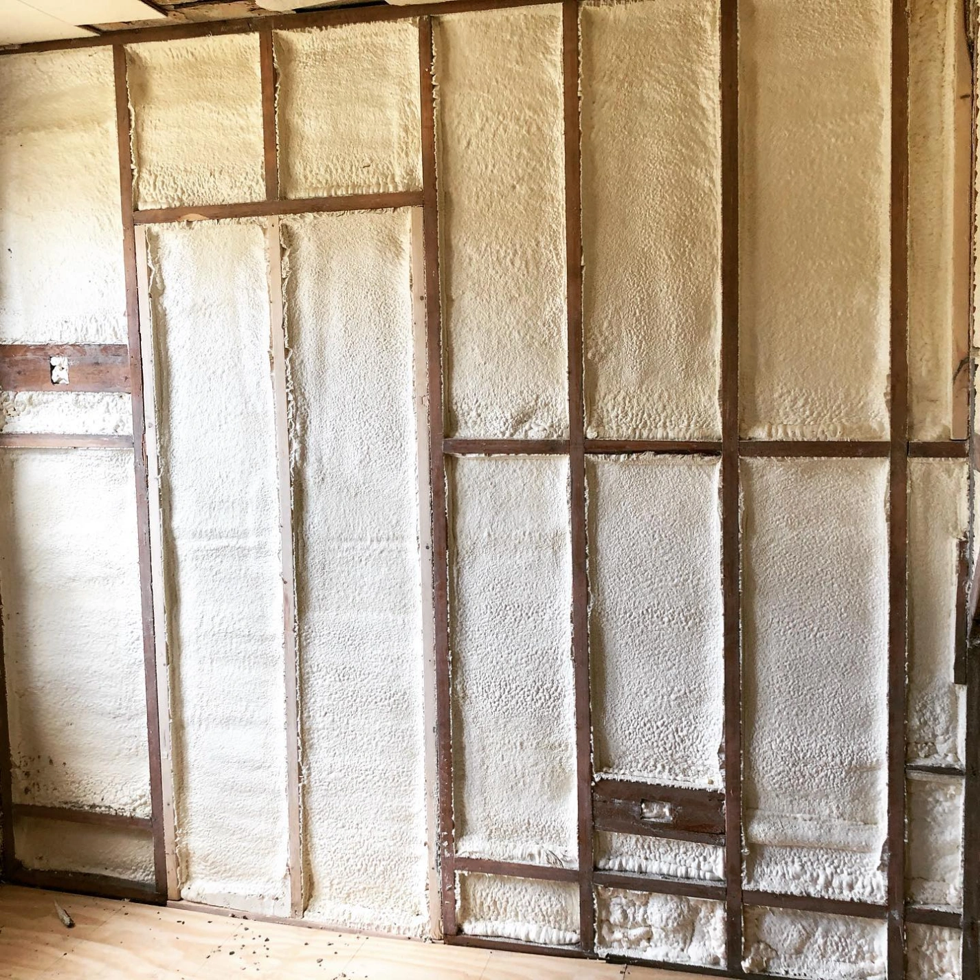 How Spray Foam Cuts Energy Bills in Hartford County?