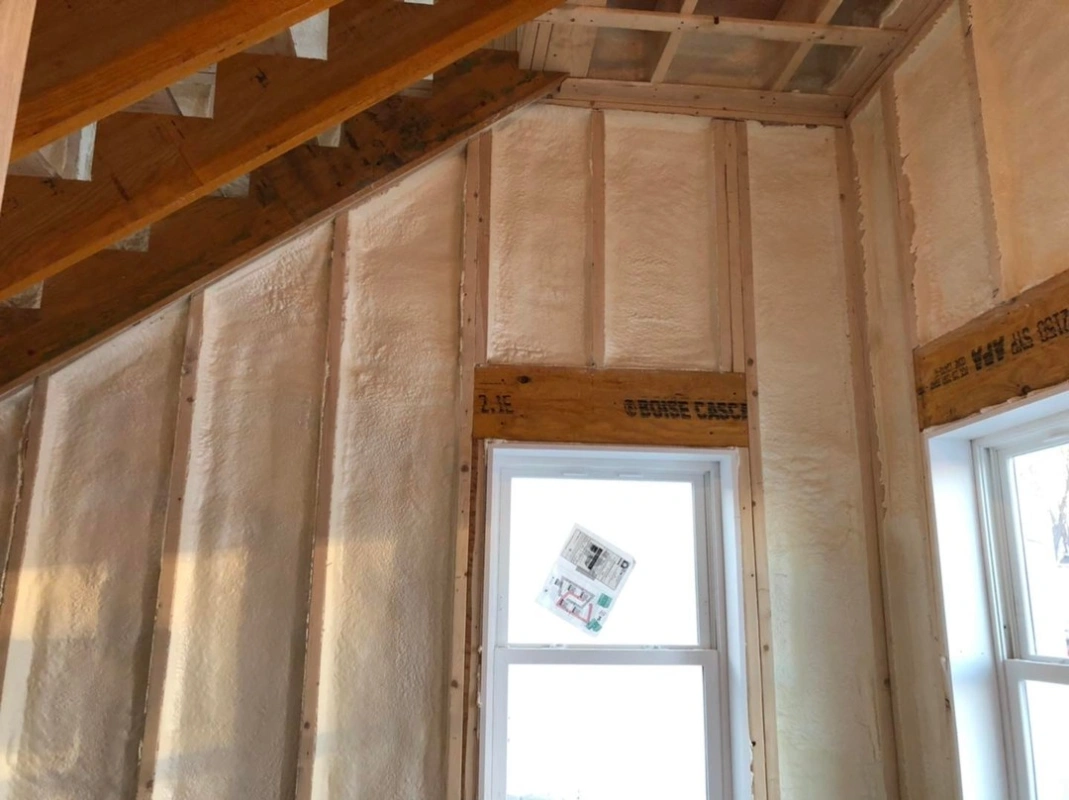 How Does Lowell Climate Make Spray Foam a Smart Pick?