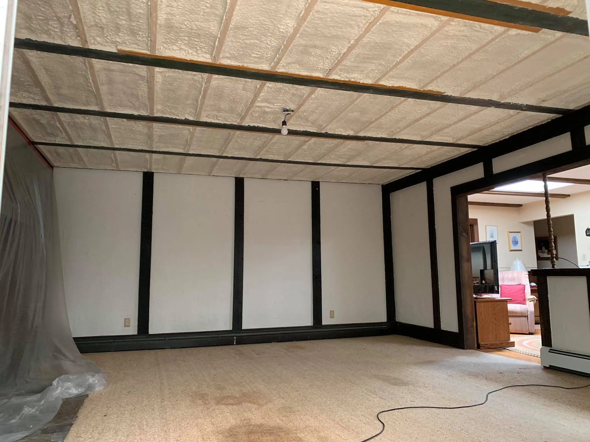 Stronger Thermal Protection: Spray Foam or Fiberglass?